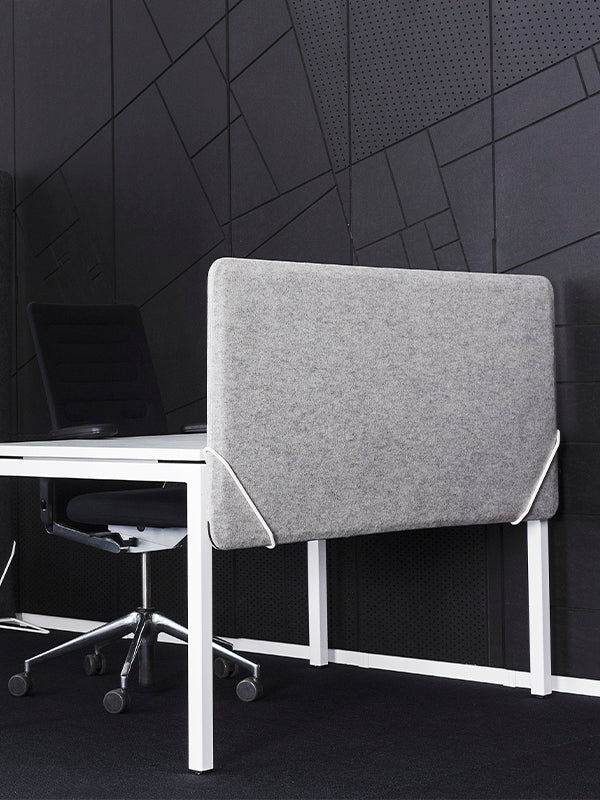 Rom & Tonik sound absorbing felt screen table divider in a modern open plan office