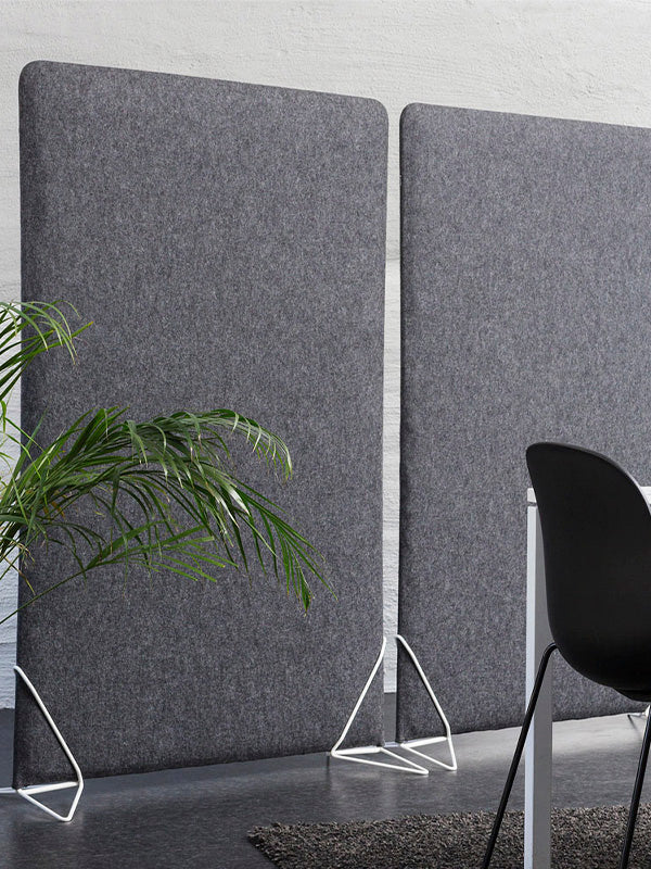 Free standing sound absorbers and office dividers for open plan offices. Avskjerming og lyddemping på kontor